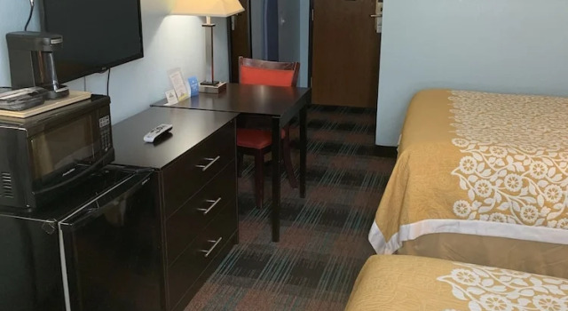 Четырёхместный номер Standard SUNRiSE INN