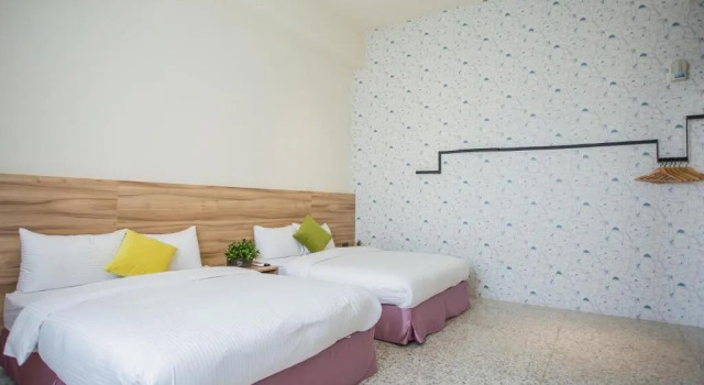 Standard Vierer Zimmer Rainbow