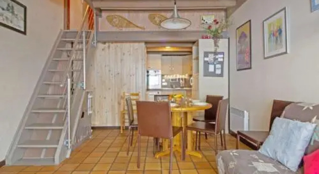 Apartment Agreable Chalet Mitoyen Sur 3 Niveaux Pour 6 Personnes, Rezervasyon Daire Pyrenees National Park otoparklı oteller, Otopark