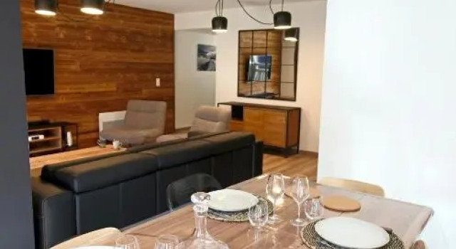 Magnifique T5 Duplex de Grand Standing 120m2 neuf classé 4 étoiles pour 8 personnes en plein centre de Saint-Lary-Soulan, Забронировать Апартаменты/квартира Апартаменты Сен-Лари-Сулан, рядом с Фуникулер Telecabine, Апартаменты/квартира