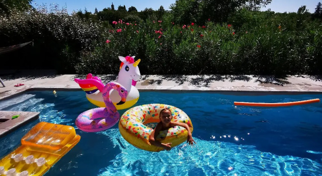 Magnifique gîte en pierres 6 personnes avec piscine privée Ardèche plein sud
