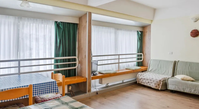 Decent Holiday Home in Mezzana With Garage, Забронировать Отель Медзана Валь-ди-Соле
