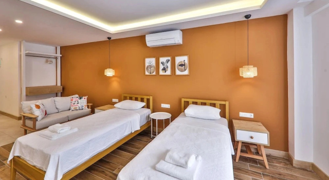 Двухместная студия Economy Цокольный этаж с балконом Yaz Apart Hotel