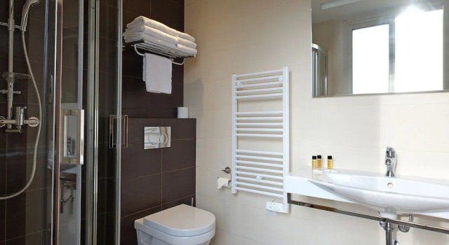 Трёхместный номер Superior с балконом Hôtel Esprit dAzur