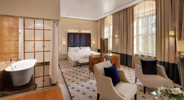 Двухместный полулюкс Deluxe c 1 комнатой Bilderberg Bellevue Hotel Dresden