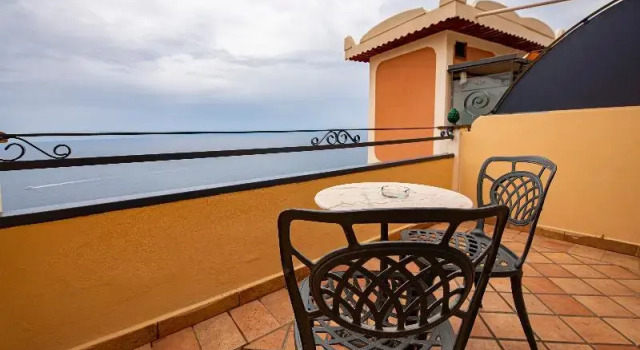 Двухместный номер Classic с балконом и с видом на море Baia Taormina - CDSHotels