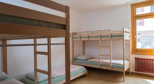 Шестиместный номер Standard Pontresina Youth Hostel