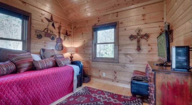 Celtic Weaver Lodge by Escape to Blue Ridge, Rezerwuj Hotel Blue Ridge Georgia
