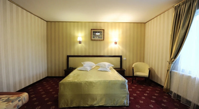 Hotel Mondial, Đặt Khách sạn Khách sạn ở Danube Delta bao gồm bữa sáng, Bữa sáng