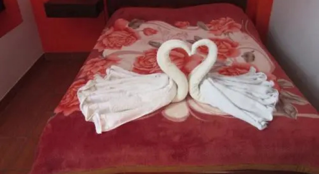 Hostal Las Orquideas, Prenota Hotel Salaverry La Libertad