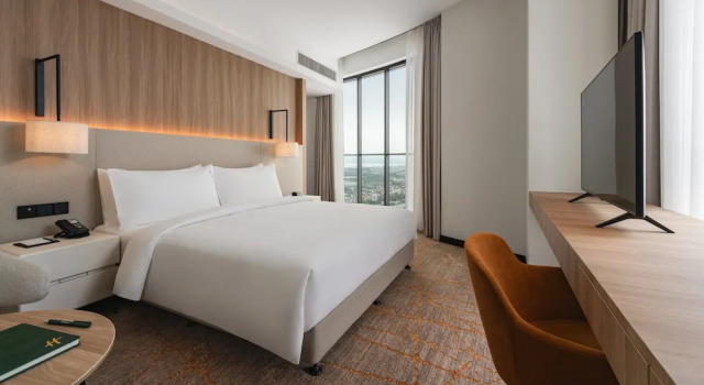 Люкс с кухней с обеденной зоной с 2 комнатами Holiday Inn & Suites Penang Prai by IHG