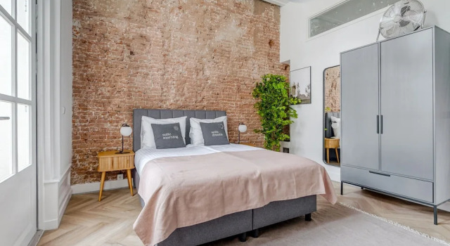 Двухместный номер Standard с балконом STAYSOME Amsterdam Hemonystraat