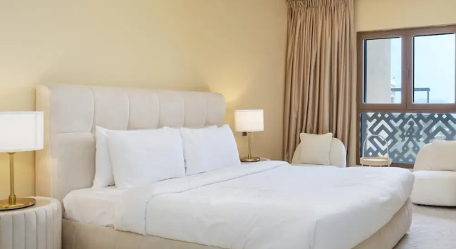 Massive 2 Bedroom with Palm View Balqis, Забронировать Апартаменты/квартира Дубай Эмират Дубай, рядом с Пляж Насими