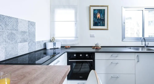Апартаменты MAMAD - Apt with Balcony In the Heart of TLV