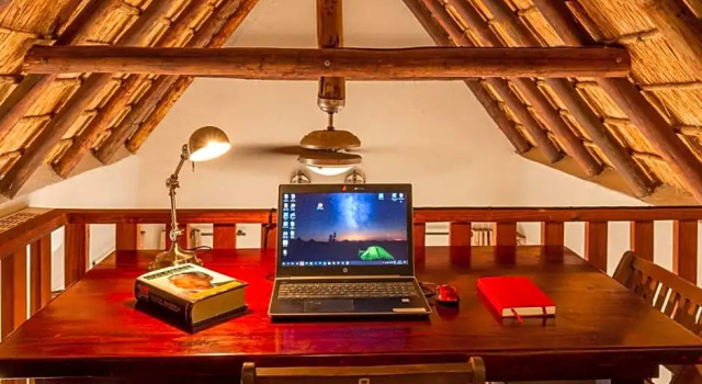 Zebra Lodge & Giraffe Lodge, Prenota Hotel Hoedspruit 