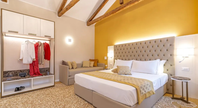 Residenza La Duchessa Deluxe Rooms, Забронировать Гостевой дом Кастелло Венеция, рядом с Церковь Сан-Заккариа