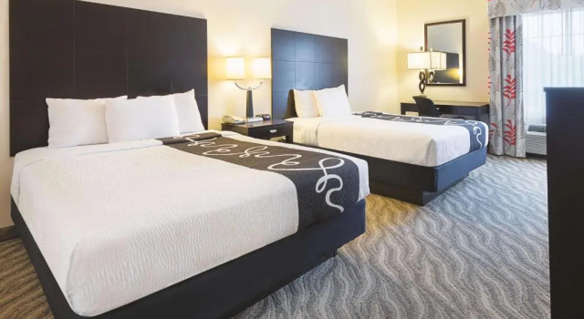 Четырёхместный номер Deluxe Отель Глен Роуз La Quinta Inn & Suites Glen Rose