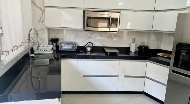 Апартаменты Garzota Suites Airport
