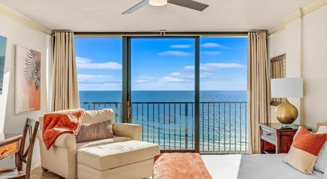 Номер Standard с 2 комнатами с балконом и рядом с пляжем Sandpiper Beacon Beach Resort