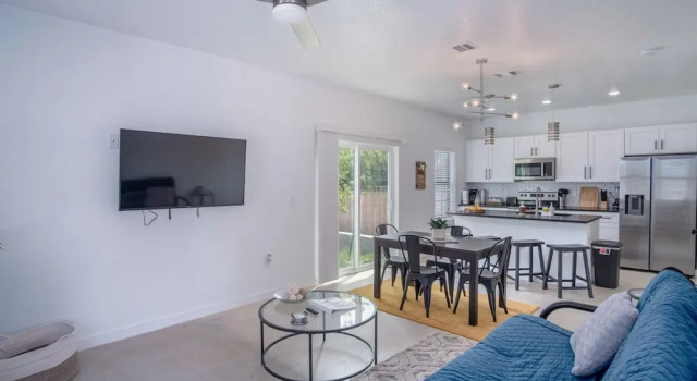 Brand NEW 4 Stylish 3BR Near Exciting Downtown, Забронировать Апартаменты/квартира Апартаменты Сан-Антонио, рядом с Стадион «Аламодоум», Апартаменты/квартира