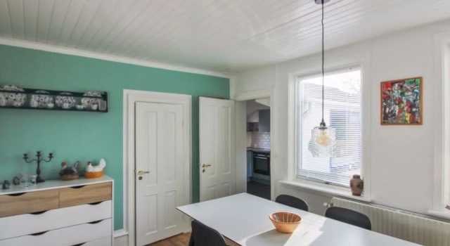 "Serey" - 200m from the sea in Bornholm, Varaa Hotelli Hotellit Allinge pysäköinnillä, Pysäköinti
