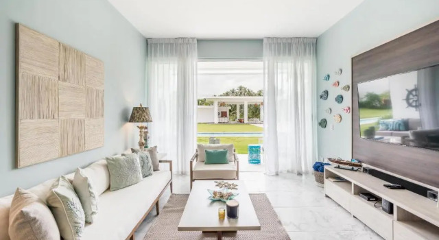 Playa Bonita Amazing Condo at Lake View