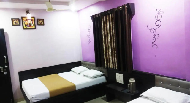 Sai Balaji Residency shirdi near sai temple, Забронировать Отель Недорогие отели Ширди, рядом с Храм Шри-Адинат-Шетамбер-Джайн, недорого