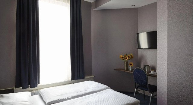 Hotel DAmsterdam Leidsesquare, Забронировать Отель Отели Ауд-Вест с парковкой, Парковка