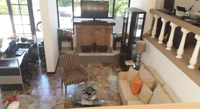 Hotel Dream House Escazu, Забронировать Отель Отели Дезампарадос с парковкой, Парковка