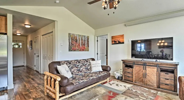Estes Park Mountain-view Retreat: 3 Miles to Rmnp!