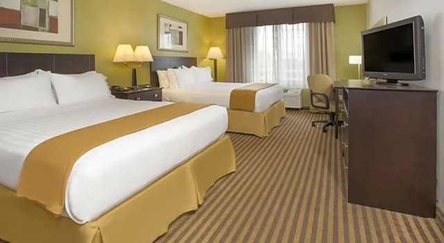Четырёхместный номер Standard Sleep Inn & Suites Kalamazoo East