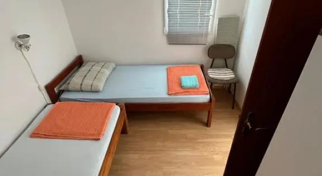 Apartments Tea, Book Lejlighed Hoteller i Karlobag med parkering, Parkering
