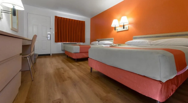Четырёхместный номер Deluxe Motel 6-Albany, NY