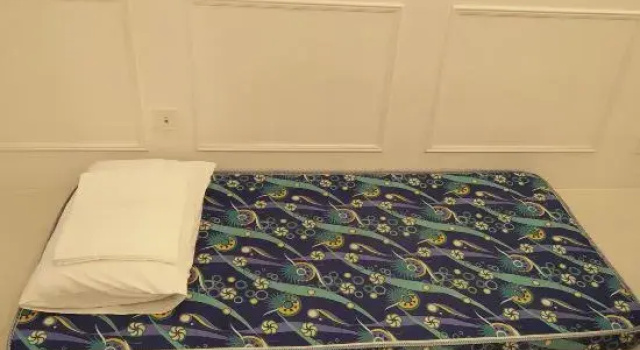 Sweet home Ch 1, Boek Hotel Brinchang 
