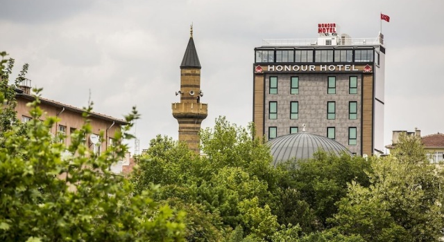 Honour Hotel