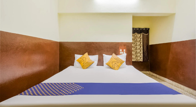 SPOT ON 69409 Hotel Sri New Sai Chandra, Rezervovat Hotel Hotely v Andhra Pradesh s parkováním, Parkování