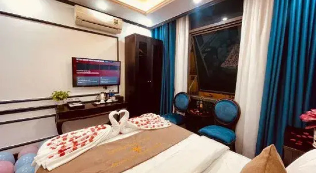 Люкс Deluxe Majestik Hanoi Hotel