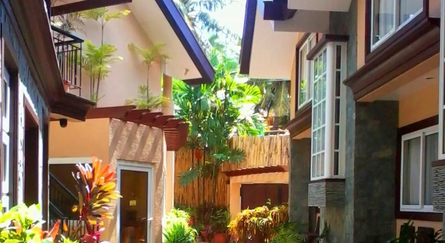 Полулюкс Luxury Sheridan Villas Boracay