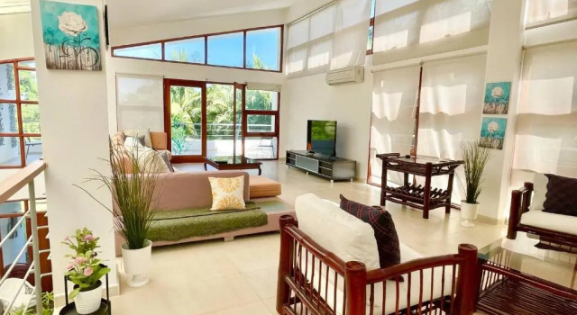 Spacious Trendy Villa At Metro Country Club, Забронировать Вилла Отели Сан-Педро-де-Макорис с парковкой, Парковка