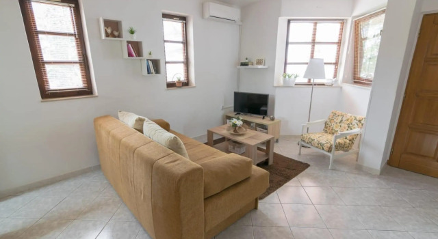 Villa Petar 2 - 10m From sea - H