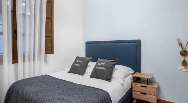Апартаменты Limehome Granada Calle Santa Ana