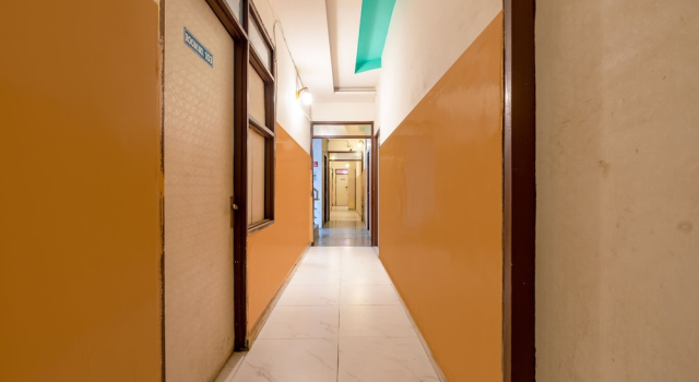 Hotel M C Residence, Забронировать Отель Нью-Дели Национальный столичный округ Дели
