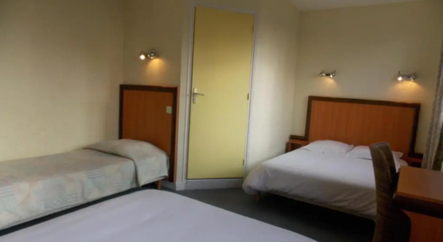 Четырёхместный номер Standard Hotel Beauvoir