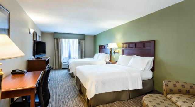 Четырёхместный номер Standard Holiday Inn Express & Suites Bradenton East-Lakewood Ranch by IHG
