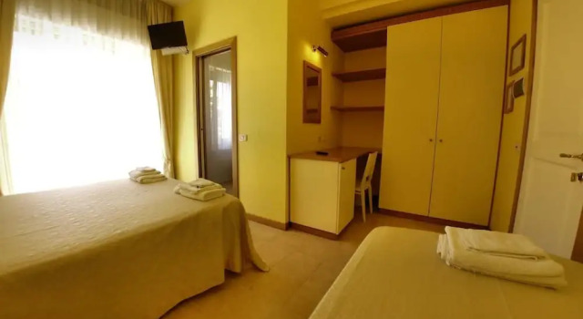 Hotel Alessandra, Rezervovat Hotel Hotely v Numana s bazénem, Bazén