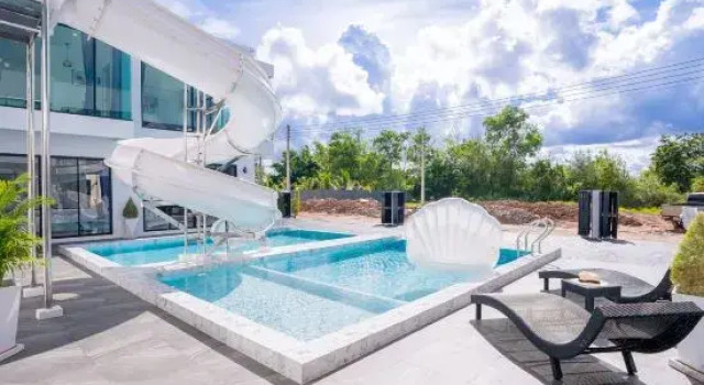 Dolla PoolVilla Pattaya  Bang Saray Beach 1 km.