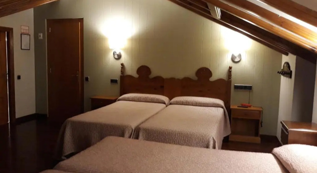 Трёхместный номер Standard Hotel Aragüells