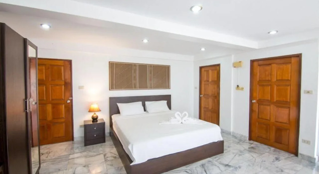 Golden Lion Guesthouse