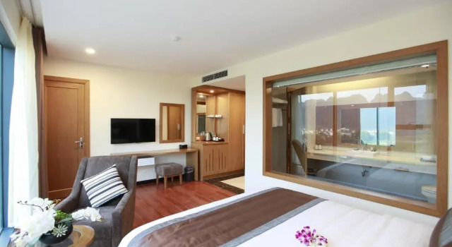 Номер Deluxe Muong Thanh Holiday Con Cuong