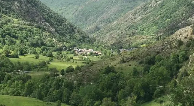 Acogedora casita en el Pallars, Book Vacation Home Alt Aneu Catalonia